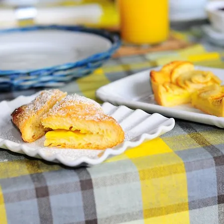 Tassinaia Bed & Breakfast